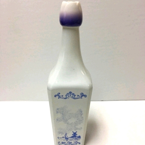 Vintage Vandermint Glass Liquor Bottle Delft Blue Windmills on White 11" Empty - Picture 9 of 9